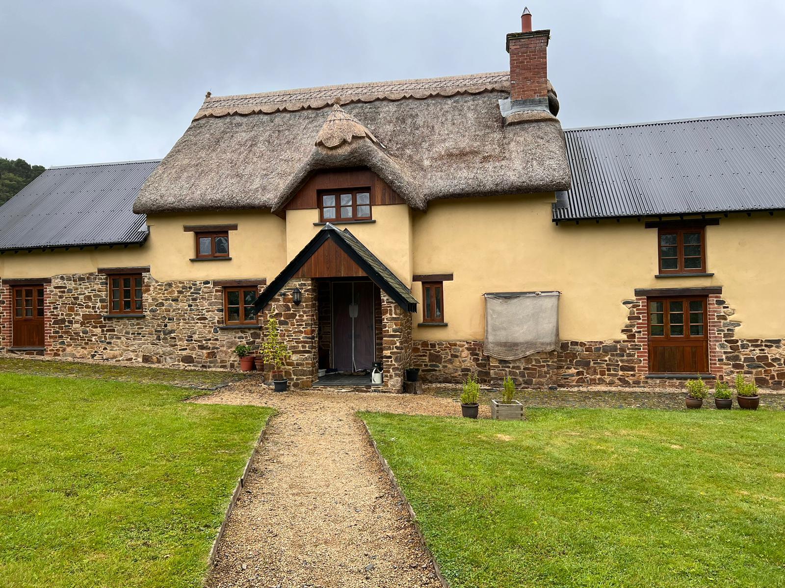 Coombe Farm : A charming renovation where old meets new